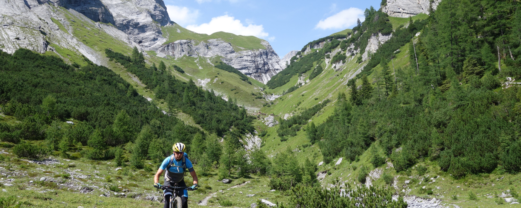 Ebene mit Blick zurück zum Lavoitobel