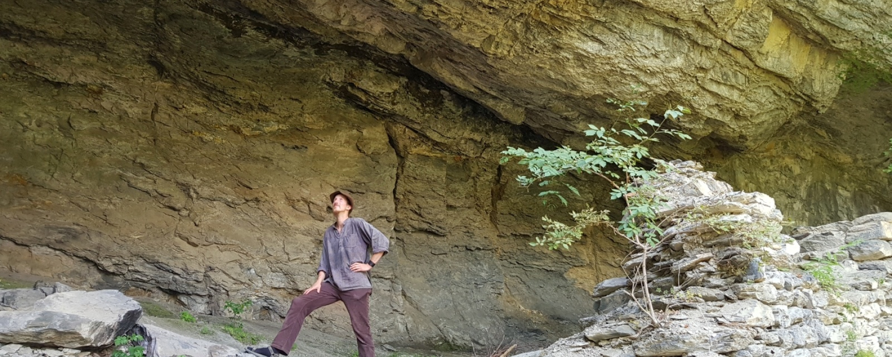 Andreas Sommer (AnimaHelvetia) in der Burgruine Grottenstein
