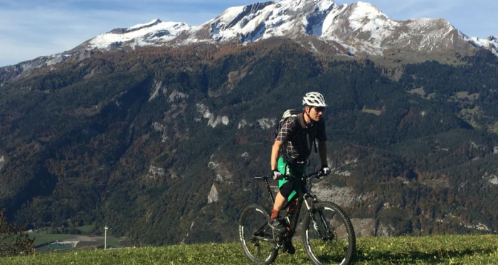 Calanda im Hintergrund Calanda im Hintergrund
