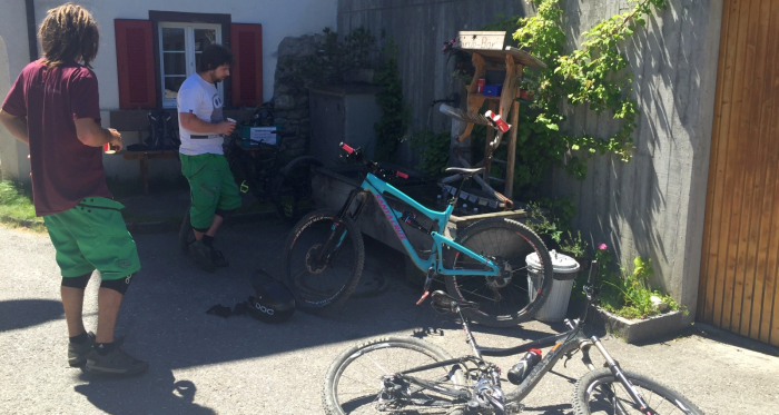 Pause beim Sirupbrunnen in Spina