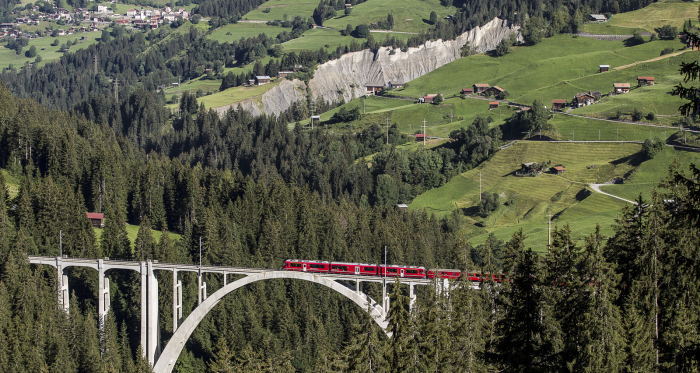 Langwieser Viadukt mit Arosabahn
