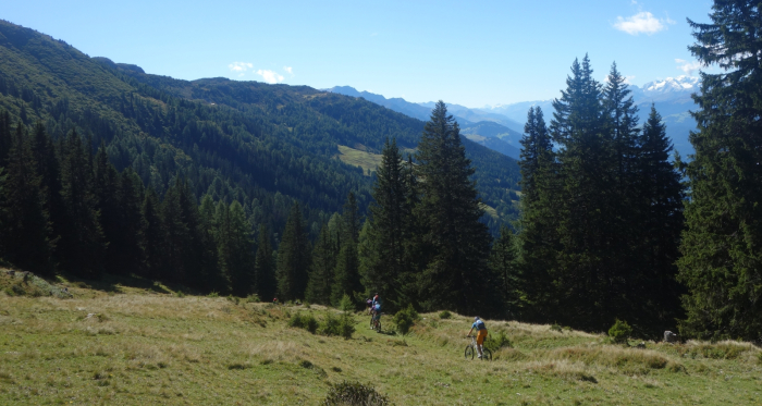 Beginn der Abfahrt nach Juchs Beginn der Abfahrt nach Juchs