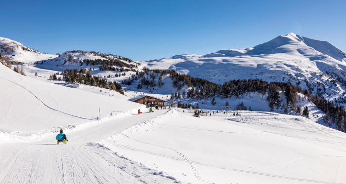 Berghütte mit Eisfeld Raguta Alp Raguta