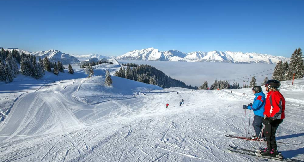 Skipiste Grüsch Danusa mit Blick auf Nebelmeer Skipiste Grüsch Danusa mit Blick auf Nebelmeer