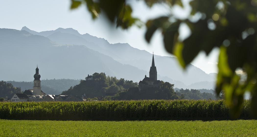 Tumas und Kirchtürme von Domat/Ems Tumas und Kirchtürme von Domat/Ems