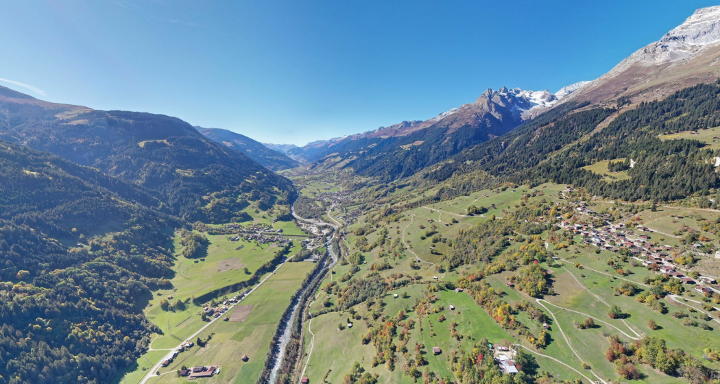 Der Talboden bei Sumvitg und Rabius Der Talboden bei Sumvitg und Rabius