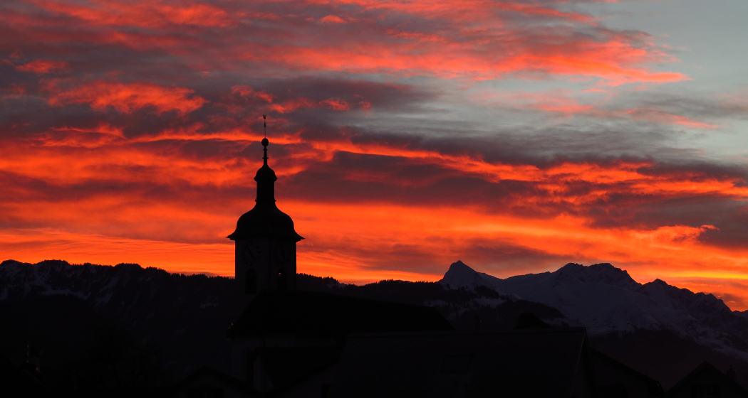 Am Tisch: Weihnachts-Gottesdienst mit Abendmahl (gdl_621361963_image) Am Tisch: Weihnachts-Gottesdienst mit Abendmahl (gdl_621361963_image)
