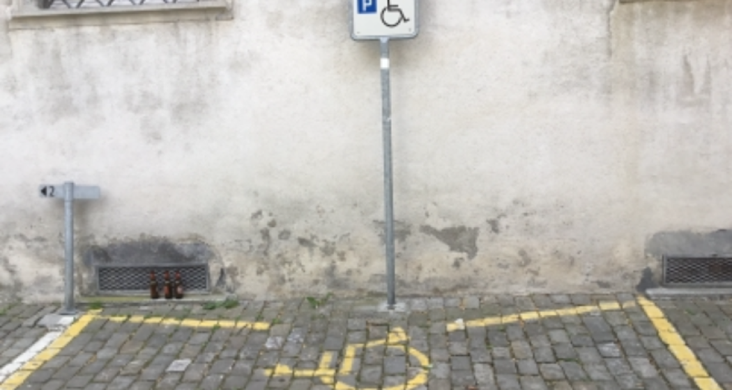 Parkplatz Hof (gin_4acbfc0204e5b25c1a83428cb8df23d9_image)