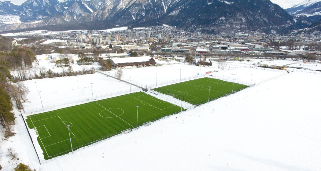 Kunstrasenplätze Obere Au Chur im Winter