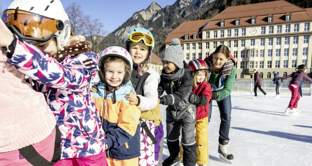 event_erlebniswinter_eislauf_quader_kinder_polonaise_alicedasneves_2