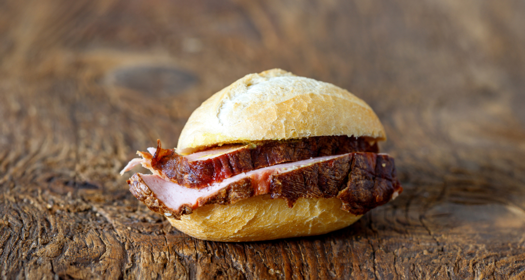 gastro_sportrestaurant_fleischkaese_adobestock_2400