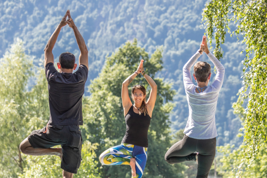 Yoga im Freibad Obere Au Chur