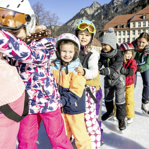 event_erlebniswinter_eislauf_quader_kinder_polonaise_alicedasneves_2
