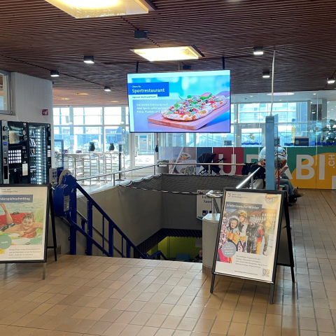 vermarktung_obereau_screen_hallenbad