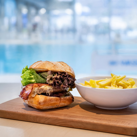 gastro_sportrestaurant_burger_daniammann_6_retuschiert_4800