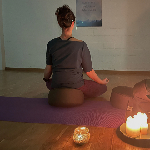 fitness_groupfitness_yogasanft_bhakti_karinsenti_1