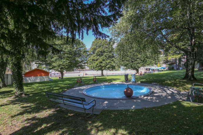 Planschbecken im Freibad Sand