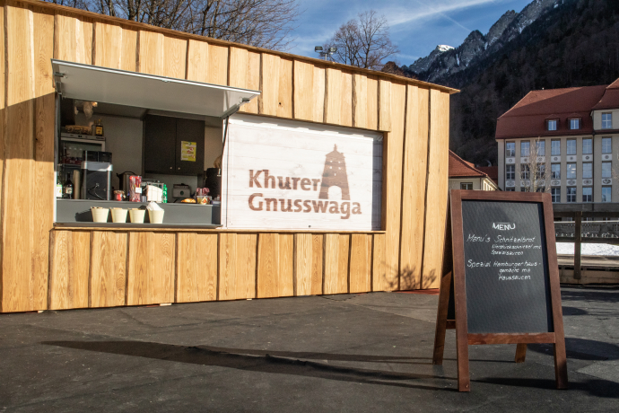 Khurer Gnusswaga beim Eisfeld Quader Chur, © Foto Bollhalder Khurer Gnusswaga beim Eisfeld Quader Chur
