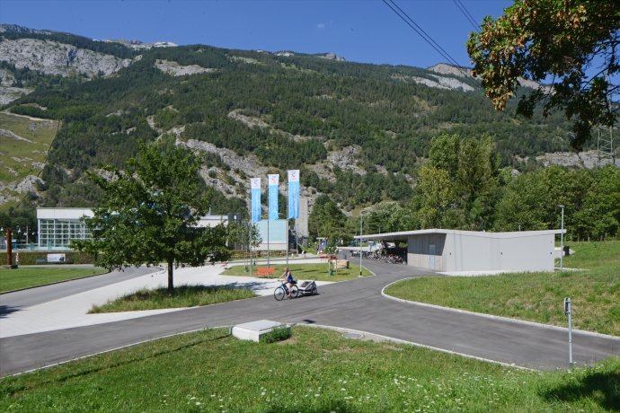 Zufahrt Sportanlagen Sommer