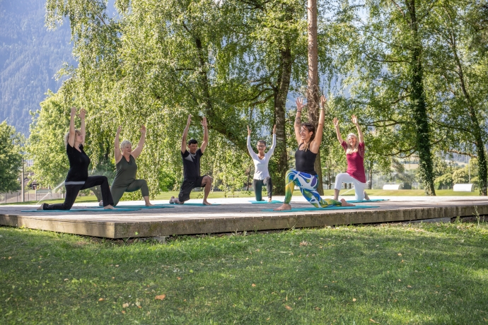 Yoga im Wald, Freibad Obere Au Chur, © Foto Bollhalder Yoga im Wald, Freibad Obere Au Chur