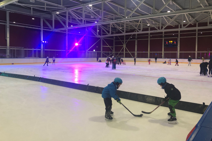 eis_obereau_trainingseishalle_beleuchtet_ks_15