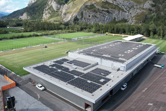 eis_obereau_trainingseishalle_pv-anlage_rmark