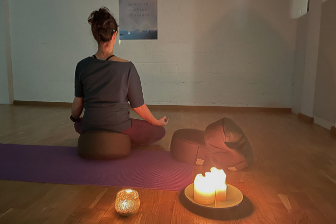 fitness_groupfitness_yogasanft_bhakti_karinsenti_1