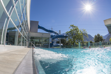 Aquamarin Warmwasser Erlebnisbad Obere Au Chur im Sommer