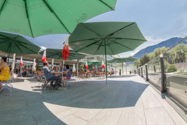 Terrasse des Sportrestaurants Obere Au im Sommer