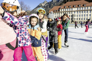 event_erlebniswinter_eislauf_quader_kinder_polonaise_alicedasneves_2